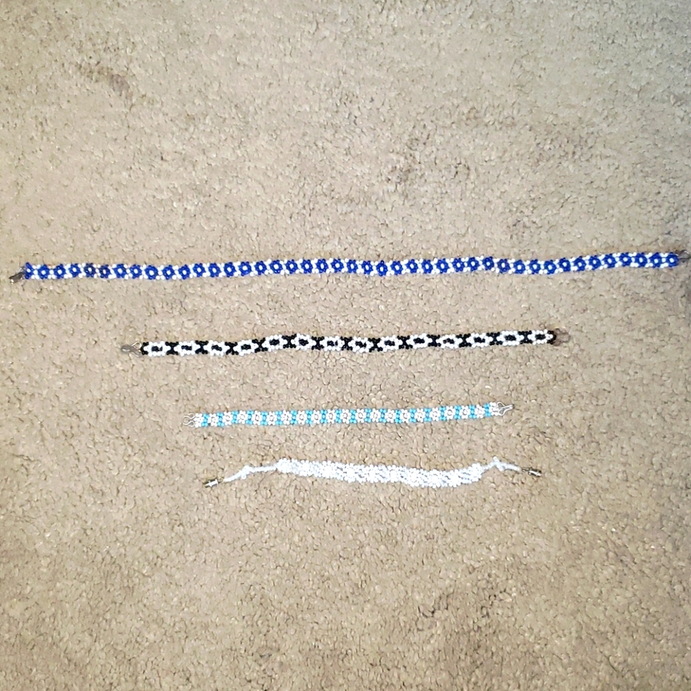 1 Necklace, 2 bracelets and 1 anklet